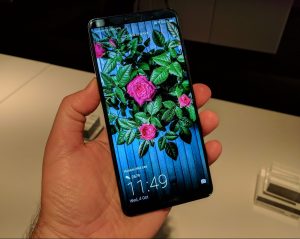 Mate 10 Pro in hand